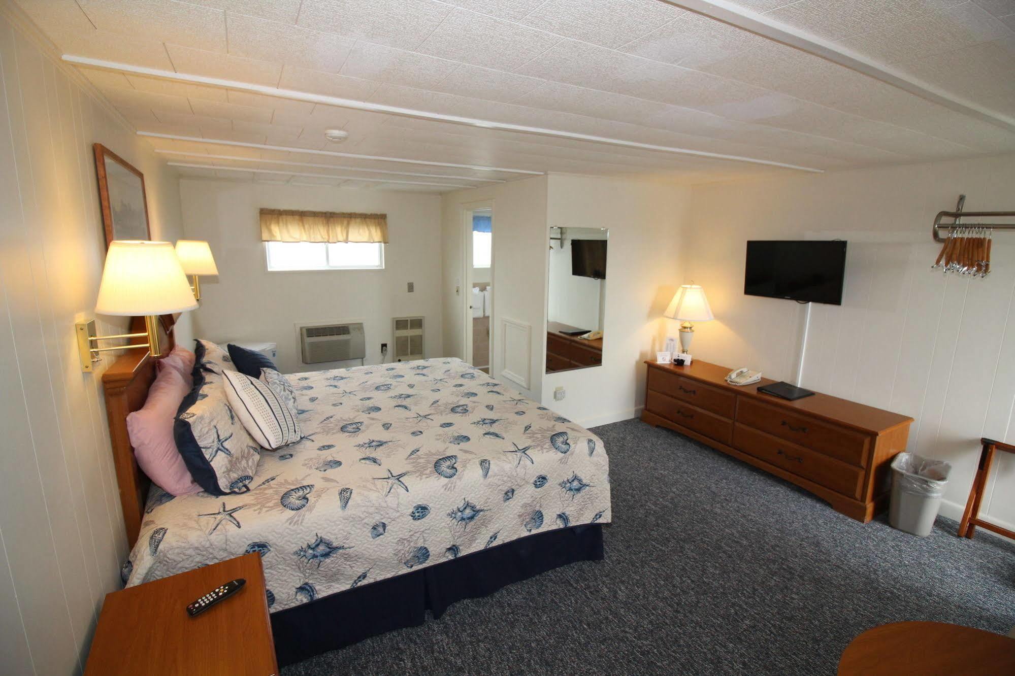 Hyannis Holiday Motel Экстерьер фото