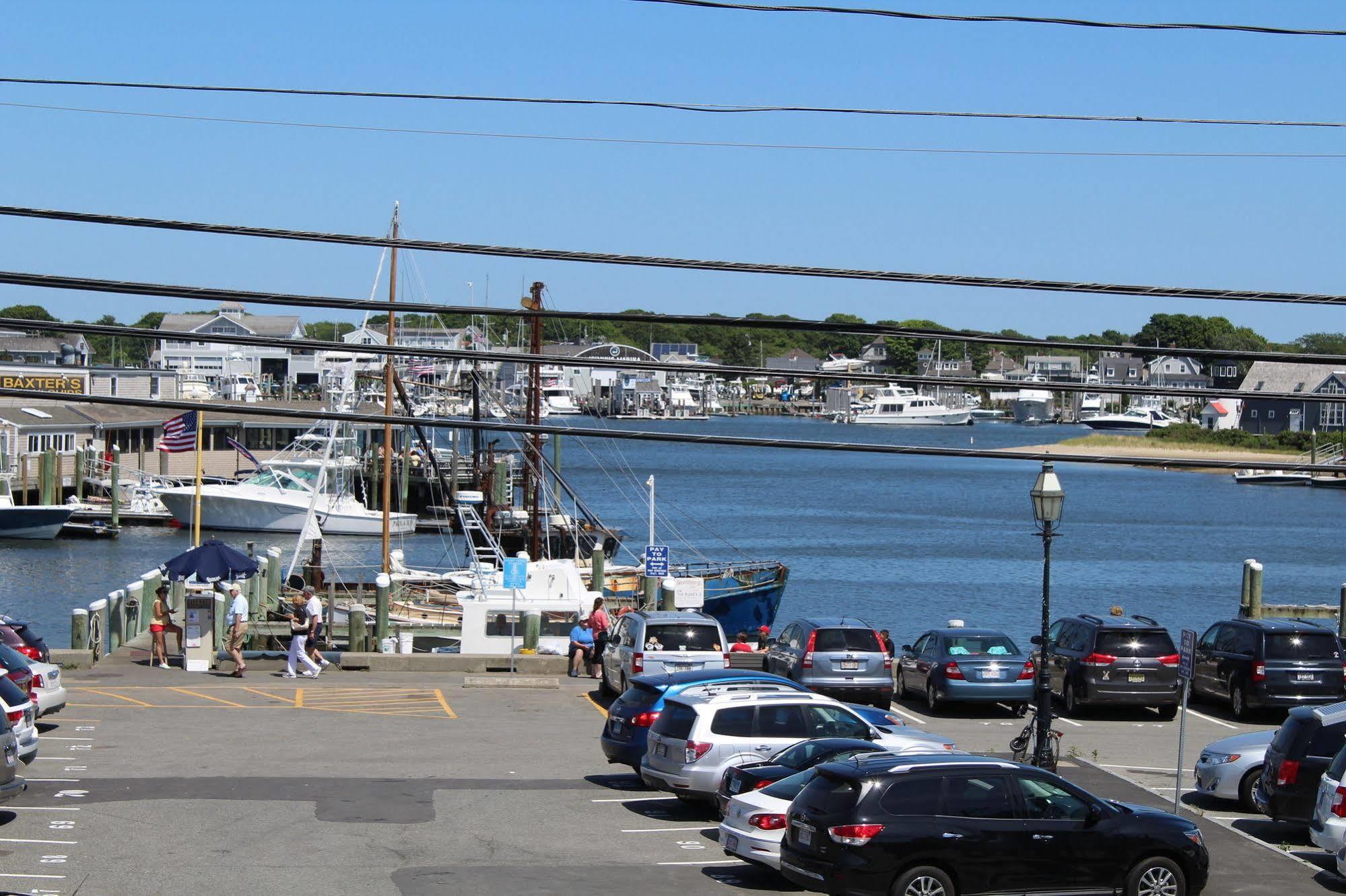 Hyannis Holiday Motel Экстерьер фото