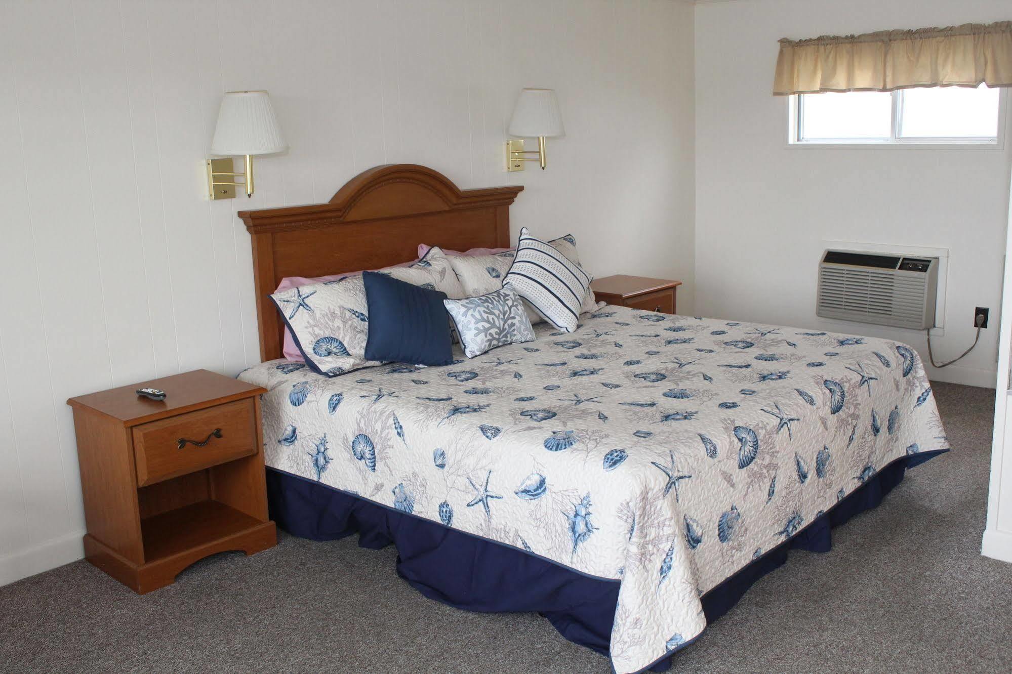 Hyannis Holiday Motel Экстерьер фото